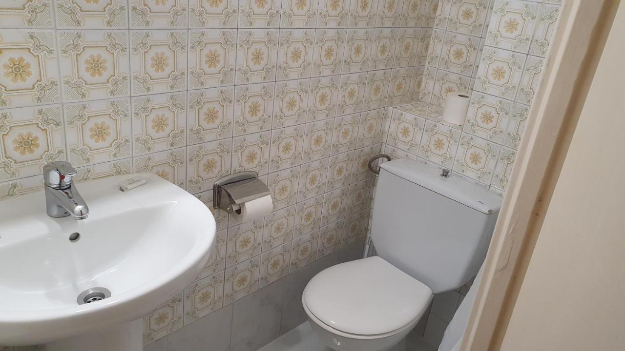 Hostal Ginebra Madrid Exteriér fotografie