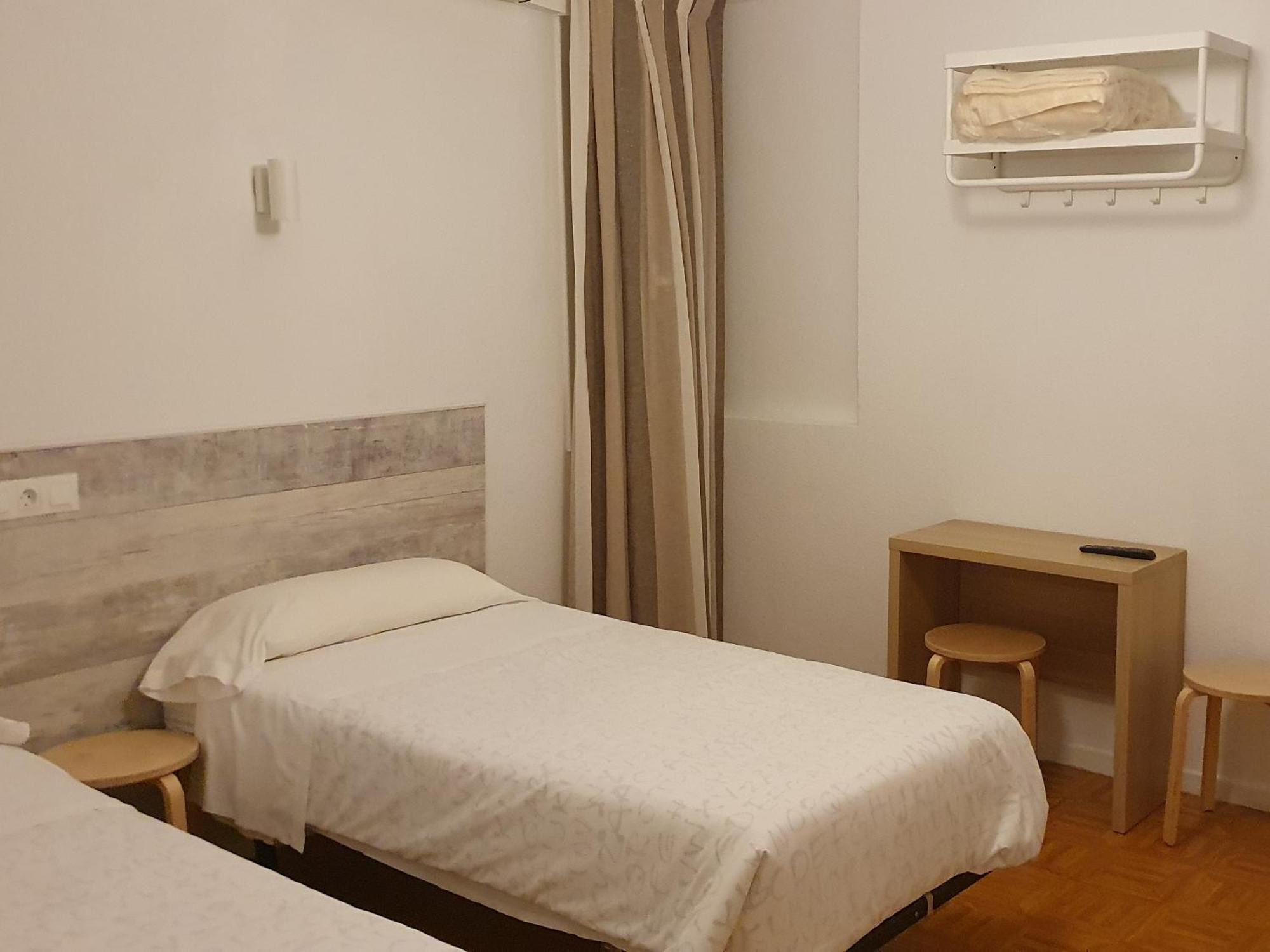 Hostal Ginebra Madrid Exteriér fotografie